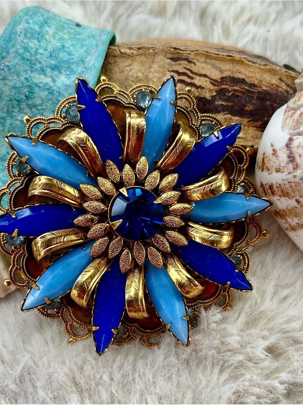 Gold-Tone Vintage Blue Floral Statement Brooch